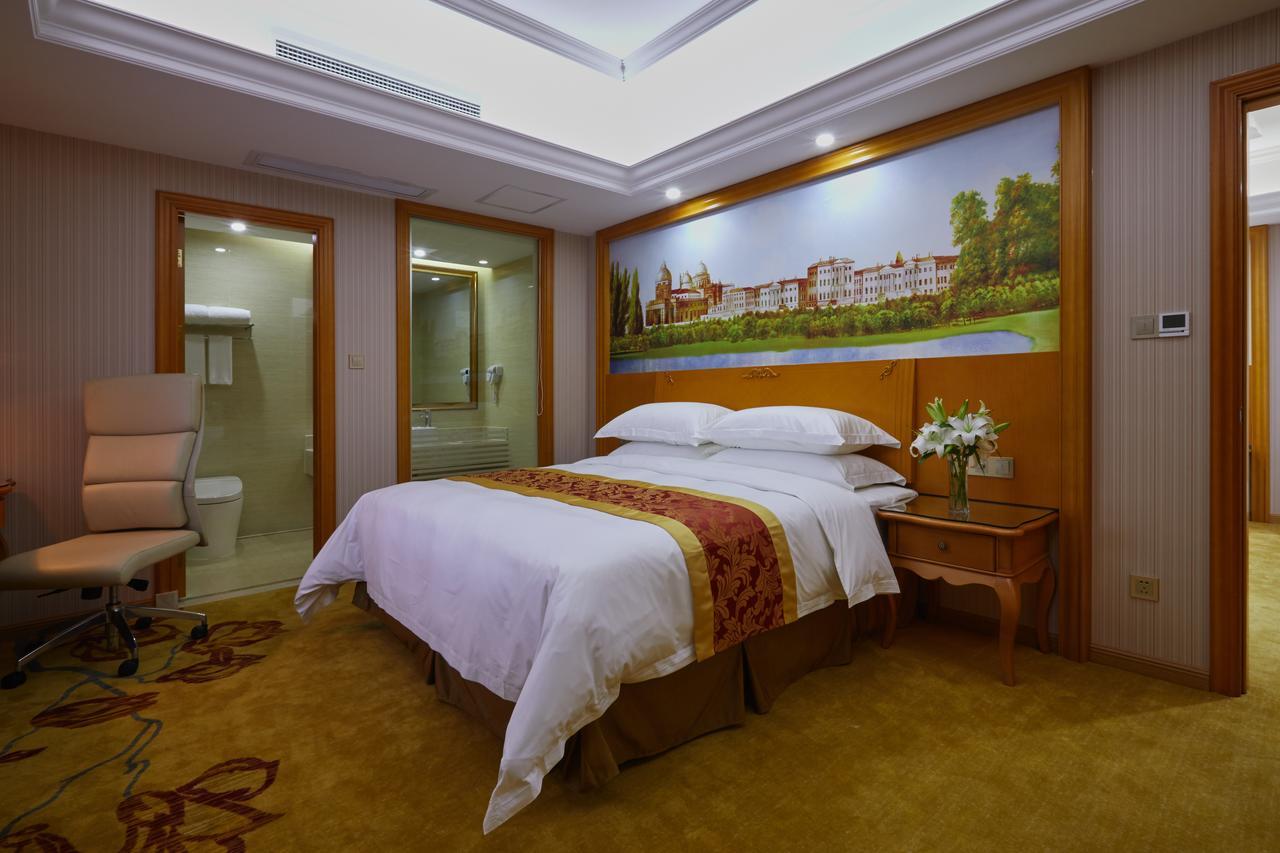 Venus International Hotel Shanghai South Shenjiang Road מראה חיצוני תמונה