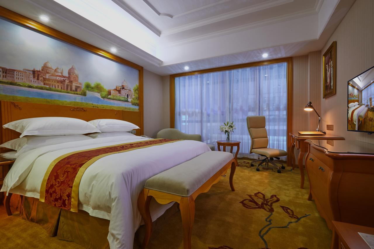 Venus International Hotel Shanghai South Shenjiang Road מראה חיצוני תמונה