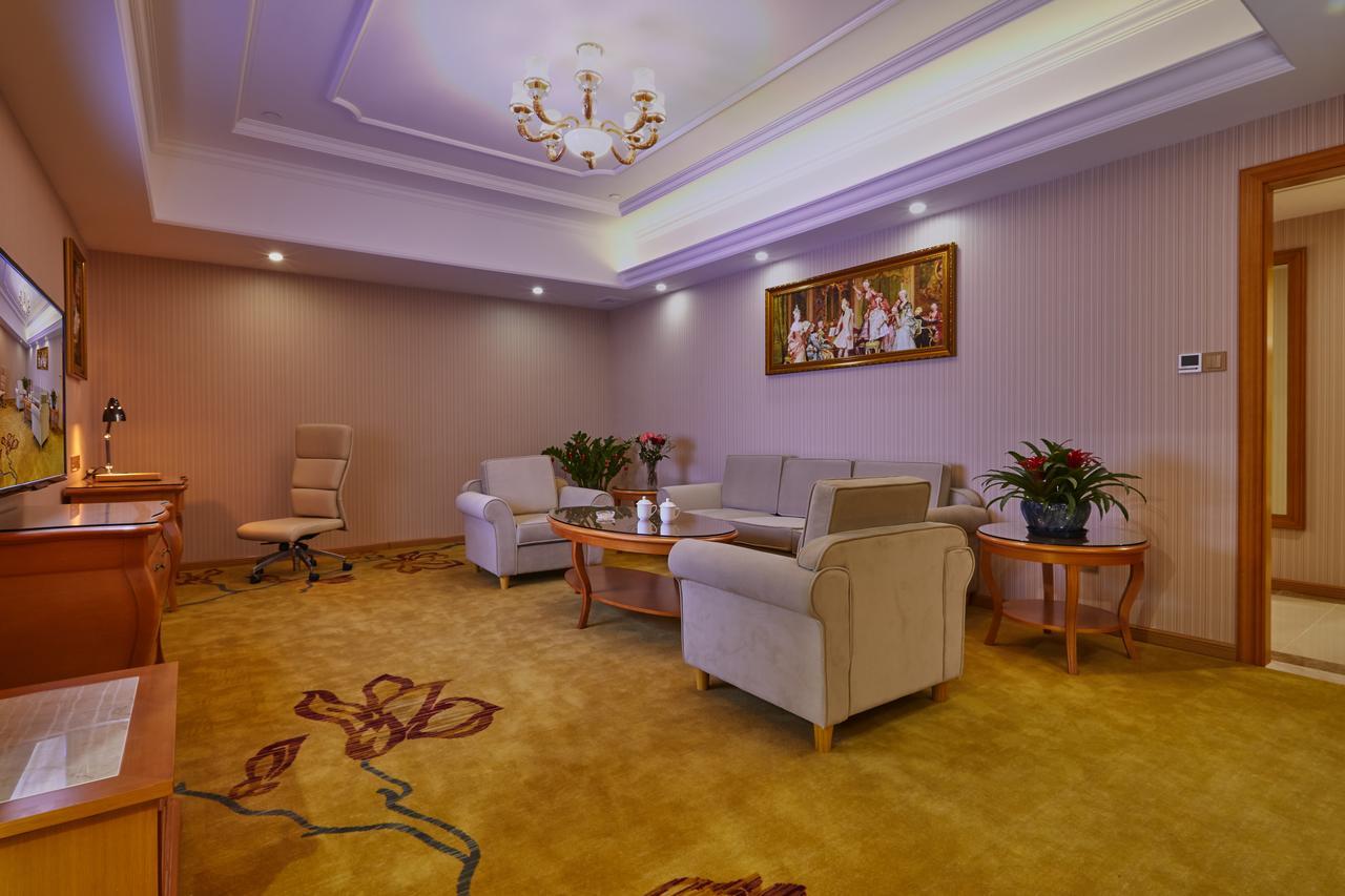 Venus International Hotel Shanghai South Shenjiang Road מראה חיצוני תמונה